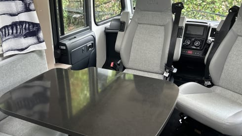 'Wild at Heart' – Schitterende gloednieuwe A-klasse camper