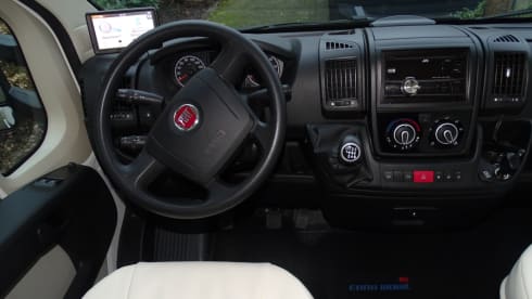4/5p Eura Mobil Semi-Integrated camper