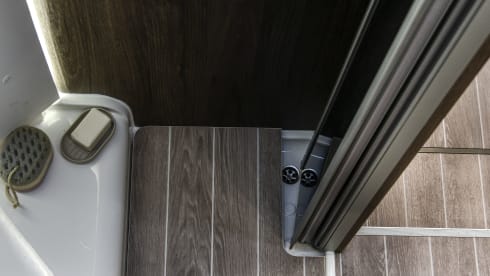 Skye – LUXURY Rollerteam T-Line 740 4 Berth Motorhome (AUTOMATIC)
