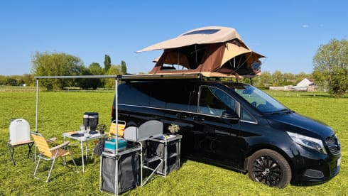 The VANtastic V – 4p Mercedes-Benz rooftop from 2019