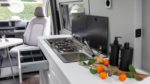 California – Volkswagen Grand California 680 - automatic, luxury camper van