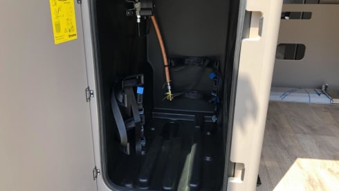 Nieuwe Camperbus Grey Matter – FORD LMC Innovan 590 camper van from 2024 Gray Matter