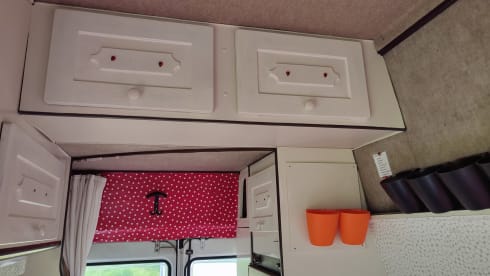 Nomad – 2p Mercedes-Benz campervan from 1981