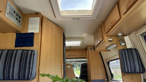 Zwervertje – 2p Adria Mobil bus from 2005