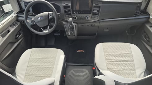 Bennie – New and spacious camper for family or couple