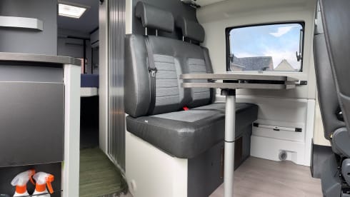 Fiat Adria 640 bus camper with large garage and fold-down bed 