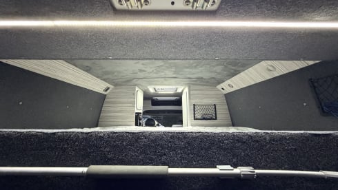 OFIE – Découvrez OFIE, notre camping-car 4 places – Prêt pour l'aventure ! 