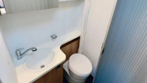 Adria – 7 berth Fiat Ducato  Adria sunliving 