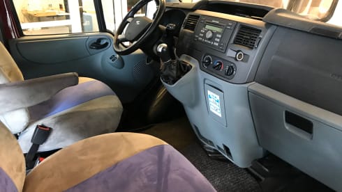 Klaas – FORD TRANSIT POSSL BUSCAMPER 2008