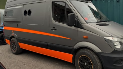 LaBrum – Mercedes-Benz Wohnmobil mit 3 Schlafplätzen ab Baujahr 2015