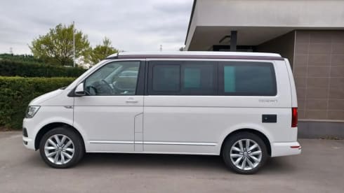 CalOcT6 – 4p Volkswagen campervan from 2018