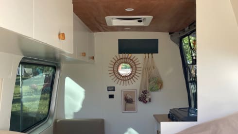 Mercy – Mercedes camper van for 3 persons