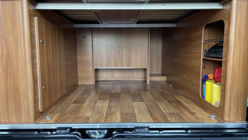 Lili & Otto – Campervan 2p