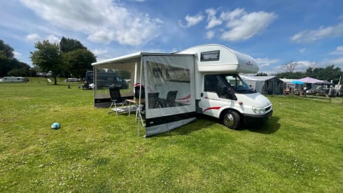 6p Ford alcove uit 2005