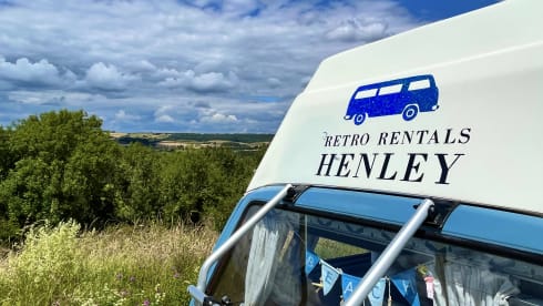 Retro Rentals Henley – 1984 Retro Volkswagen T25 - Little Betty Blue. (Newly Restored)