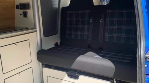 Iris – Iris - Volkswagen campervan