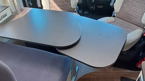 Mobi – 4p Citroën bus uit 2023