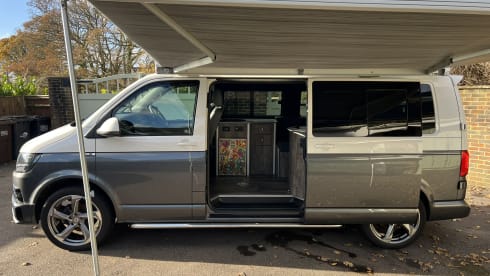 Bob (Best Of Both) – High Spec & Great Looking VW Campervan - Unique Layout 