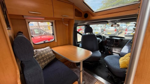 Hymie – Onze compacte, krachtige & off-grid Hymer Van 522!