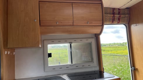 Camping-car 4 personnes soigné et complet de 2001