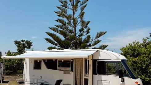🌴Happy place🌴☀️ – Luxury Ibiza-style integral camper | 4p | Fly & Drive Costa Blanca”🌴