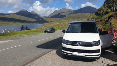 STEFAN – 4 berth Volkswagen campervan from 2018