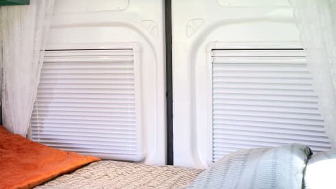 Atmospheric off-grid 2p camper bus *new*