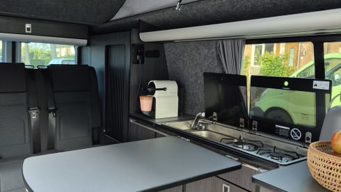 Zeeland Camper – Volkswagen T6 bus camper 2017
