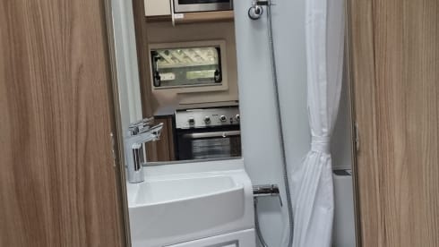 Jemima – 5 Berth Swift Escape 674 Motorhome (2021)
