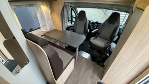 As new Sunlight T 60 semi-integrated from 2019