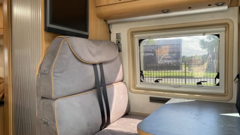 Adria twin – Tough modern bus camper