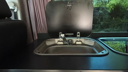 4 berth Volkswagen Campervan - Perfect for couples and families of 4
