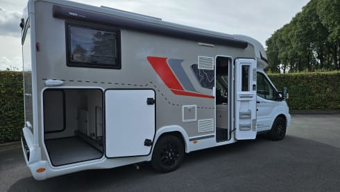 GLV50J – Luxury Modern 4-person Challenger 337GA Graphite ultimate