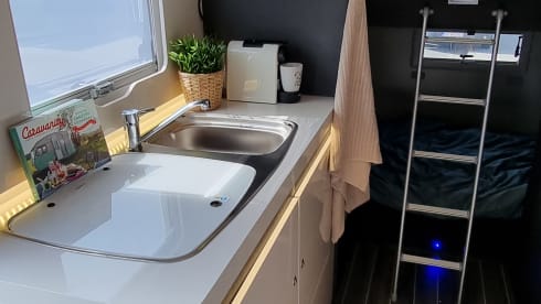 New modern fully equipped camper. 