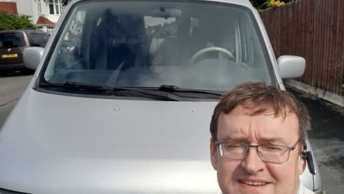 bongo man – 3 berth Mazda campervan from 2001