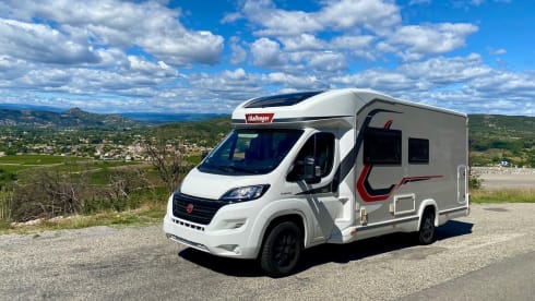 Luxury 5p Challenger, automatic, off-grid