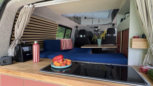 Off-grid & Buitenkeuken genieten., met deze luxe VW-T6