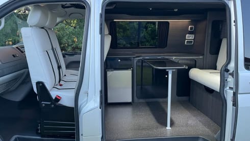 Clarence – Fully insured 4 berth motorhome to explore and enjoy Britain and Europe