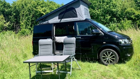 Complete and luxurious VW Multivan with WIDE BED