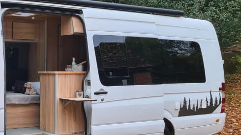 Bolt – 3-4 berth Mercedes-Benz camper