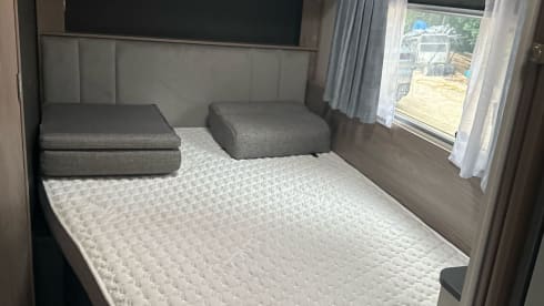 John – Swift Voyager 564A High-end motorhome designed for up to four people