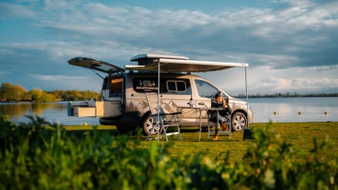 Abbey – Economical bus camper from 2024