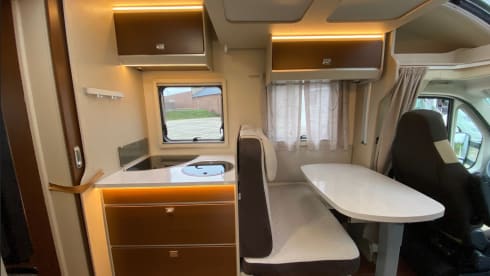 Schink – 5p Fiat semi-integrated uit 2021