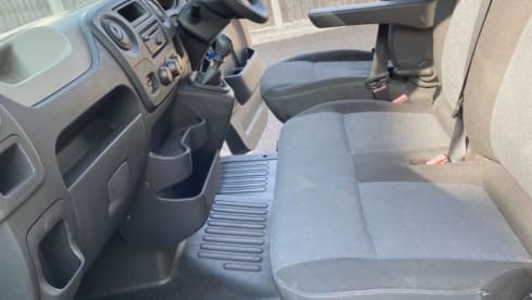 Mary – Renault Master