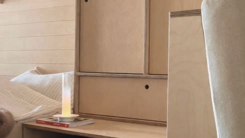 Camp en jo – 4p Peugeot bus uit 2025