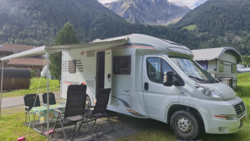 Carado semi-intégré confortable de 2013 pour 4 personnes