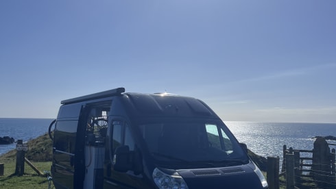 All-in Off-grid Camper bus
