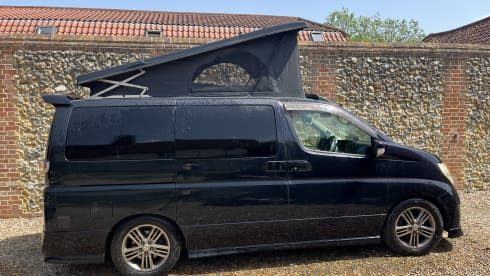 The Moose  – Nissan campervan met 4 slaapplaatsen uit 2007