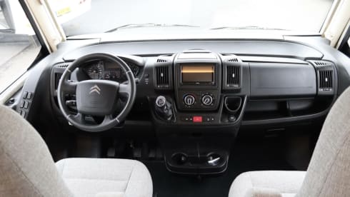 12 LMC Tourer 730 – 2p LMC semi-integrated from 2025