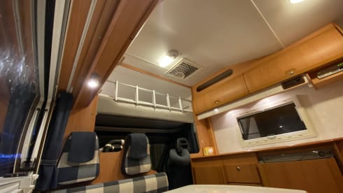 Nita – Small Super Cozy Motorhome